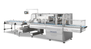 Macchina confezionatrice orizzontale tipo “flow pack” con la quale è possibile ottenere confezioni saldate su tre lati partendo da materiale d’incarto flessibile in bobina. Ideale per tutti i prodotti di grandi dimensioni e di peso elevato.